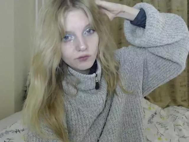 Cling to live show with CatinMilkland from BongaCams 