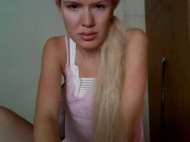 Cling to live show with Keylaone from BongaCams 