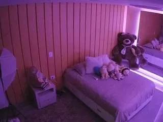 Cling to live show with voyeurcam-casa-salsa-bedroom-5 from CamSoda 