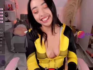 Cling to live show with _dayana_miler from Chaturbate 