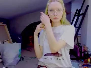 Cling to live show with cut1e_cut1e__ from Chaturbate 