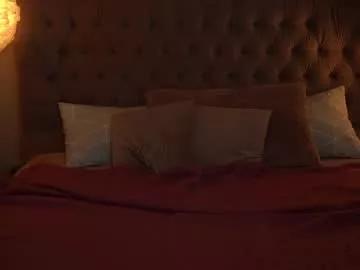 Cling to live show with daphne_moss from Chaturbate 