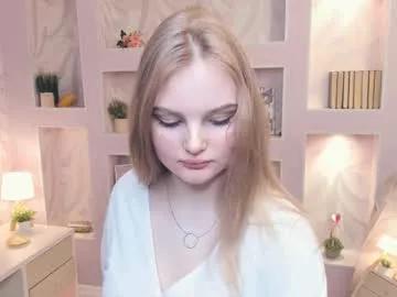 Cling to live show with gwenbiers from Chaturbate 