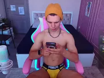 Cling to live show with max_russell from Chaturbate 