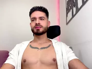 Cling to live show with maxtowers from Chaturbate 