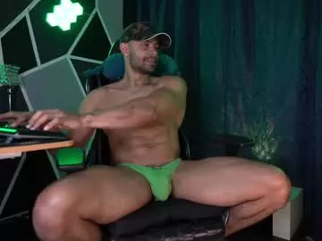 Cling to live show with mrlouiss from Chaturbate 