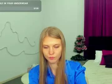 Cling to live show with phoebepaw from Chaturbate 