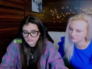 Cling to live show with violett_bb from Chaturbate 