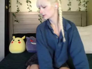 Cling to live show with youranonymousegirl from Chaturbate 