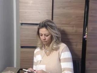 Cling to live show with cloe_moretz from Flirt4Free 