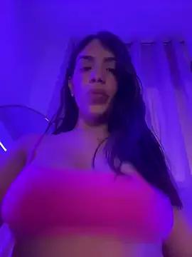 Cling to live show with -Naomyy- from StripChat 