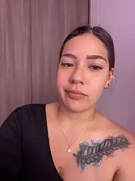 Cling to live show with Latina_vanessa from StripChat 