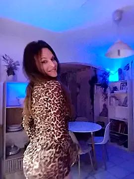 Cling to live show with Luna_Kitanna from StripChat 